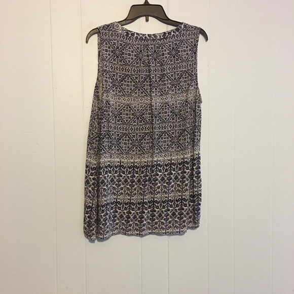 Lucy & Laurel patterned sleeveless top - Picture 6 of 8